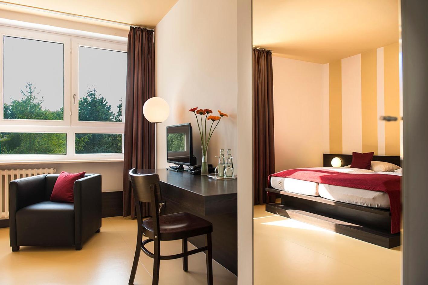 Hotel Grenzfall Berlim Exterior foto